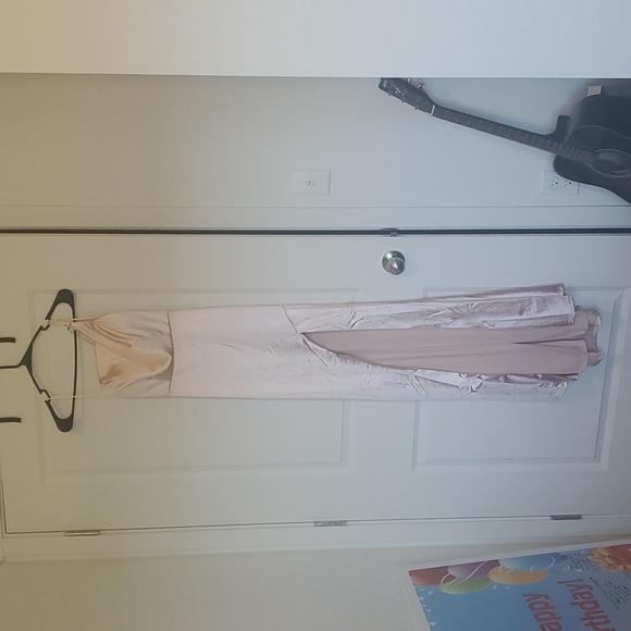 NWT Windsor Blush/Nude dress size 1 asymmetrical straps - Picture 3 of 11